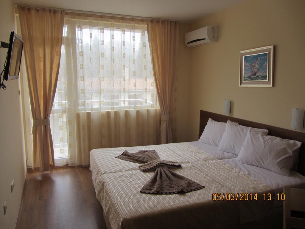 סוזופול Stephanovy Guest House חדר תמונה